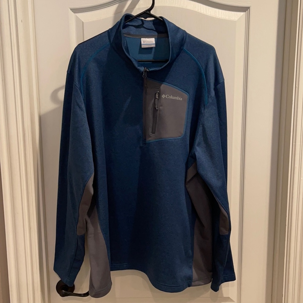 Columbia Blue/Gray Pullover.
